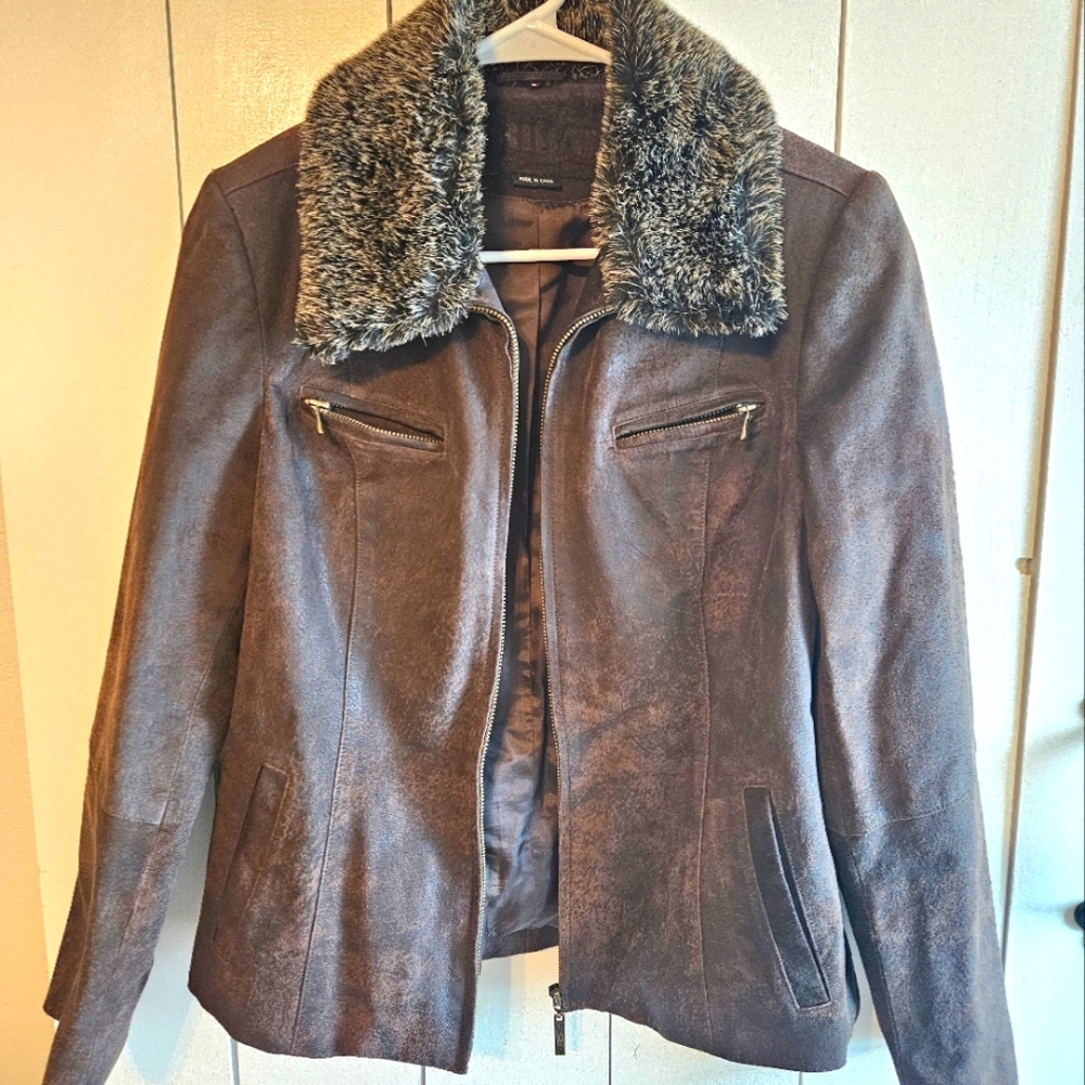 Tribal leather jacket with removable faur fur collar